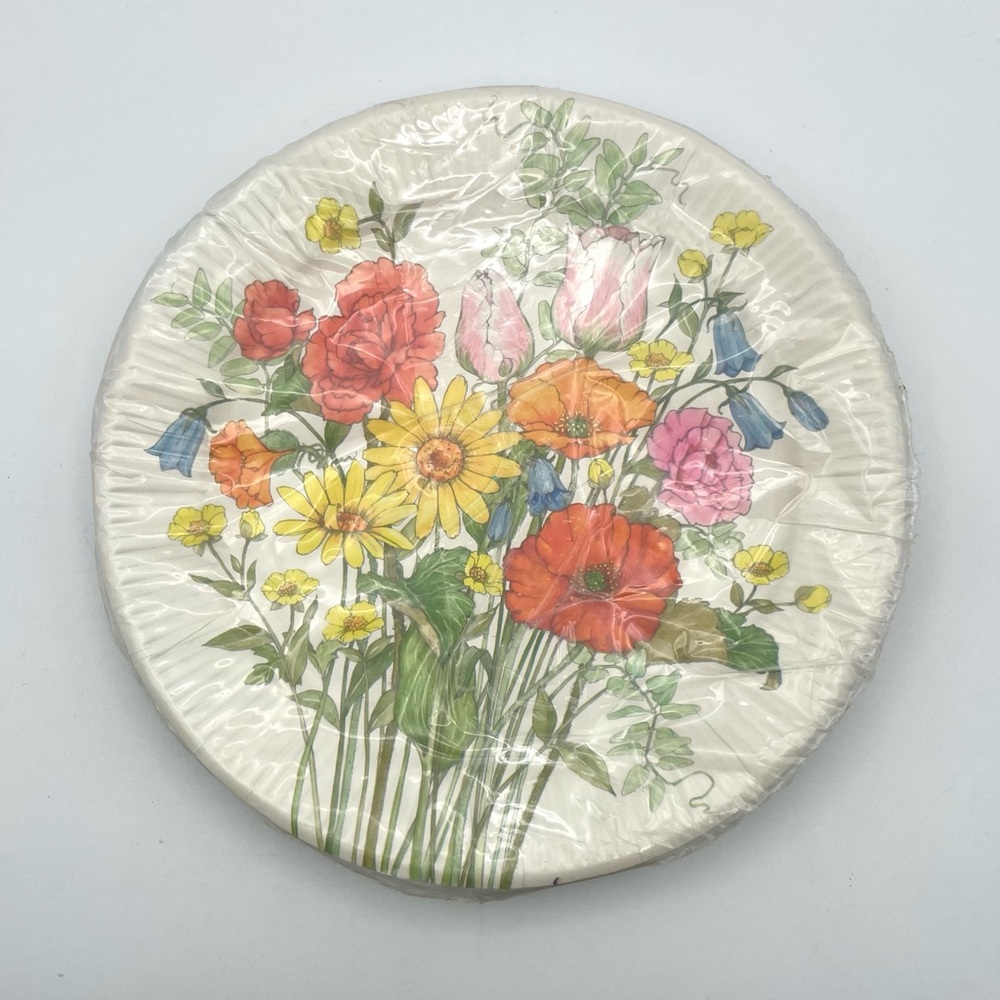 Vintage Hallmark 80s 90s Wildflowers Retro Spring 9 Inch Paper Plates 16 Count